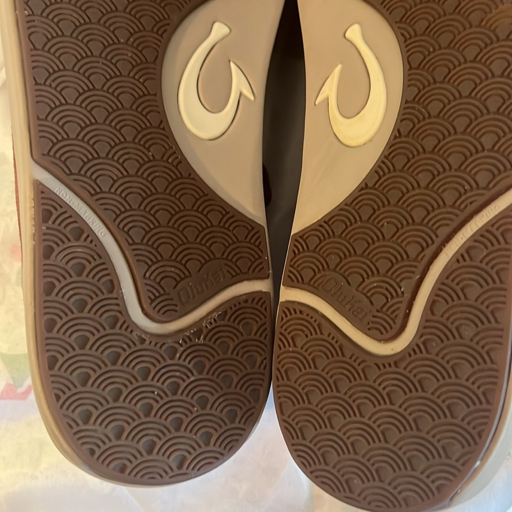 Like New OluKai Lae'ahi Li Kala Aloha Suede Sneaker Shoes Men's Sz 13M. - Picture 9 of 16